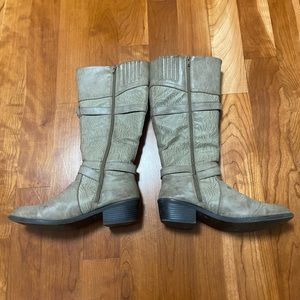 Easy Street boots with heel, Size 10M